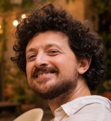 Paul, comédien·ne d'Impro Comedy Show